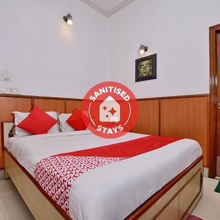 Oyo 3436 Shree Utsav Palace Guest House Колката Екстериор снимка