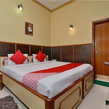 Oyo 3436 Shree Utsav Palace Guest House Колката Екстериор снимка