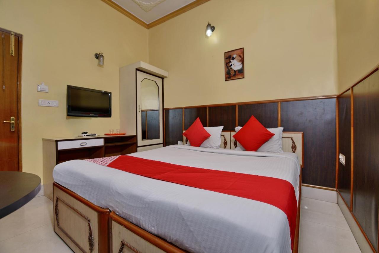 Oyo 3436 Shree Utsav Palace Guest House Колката Екстериор снимка