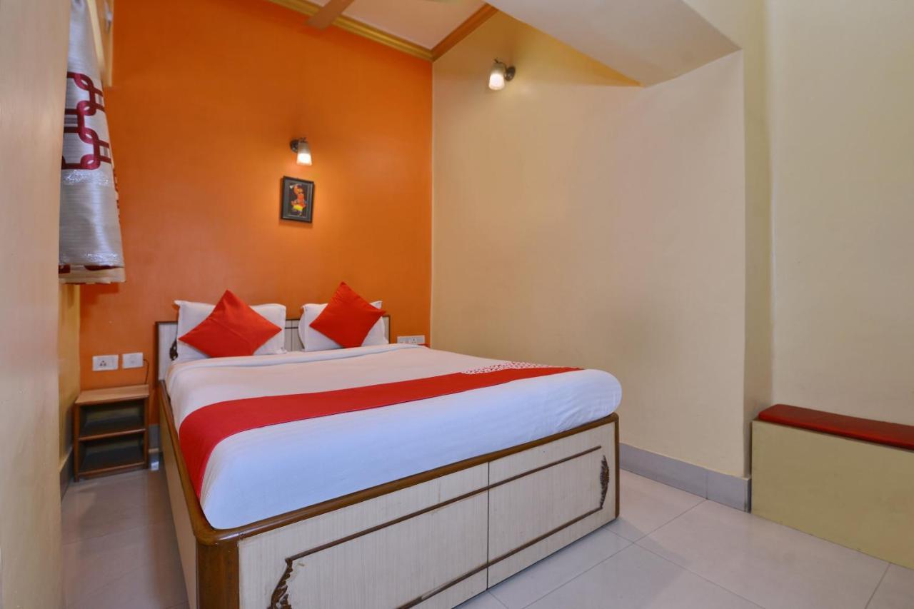 Oyo 3436 Shree Utsav Palace Guest House Колката Екстериор снимка